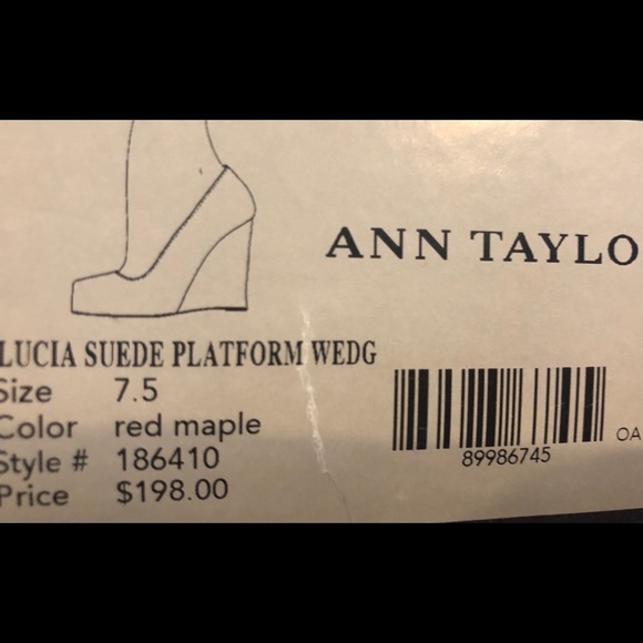 Ann Taylor suede wedges - Picture 3 of 3